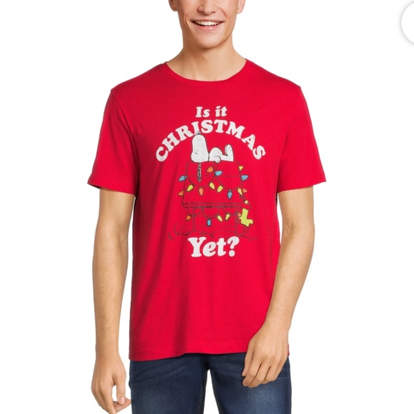 Peanuts Snoopy Red Graphic Short Sleeve Tee Shirt Size Small - Picture 1 of 4